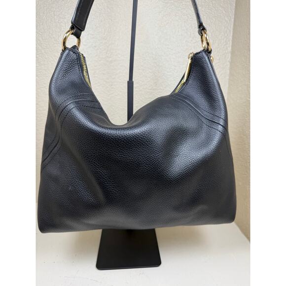 Michael Kors Aria large shoulder bag - black - pebbled leather - Picture 4 of 10